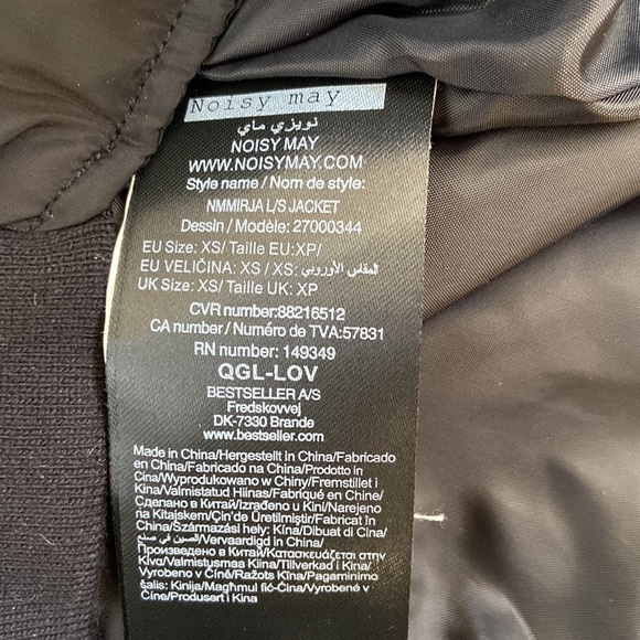 Noisy may Coat - Picture 5 of 5